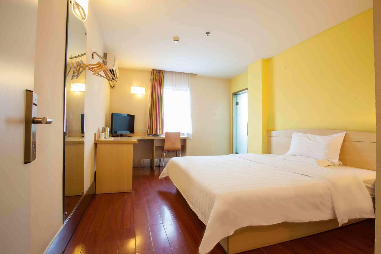 7Days Inn Guangzhou Southern Hospital Medical College Station Exterior foto